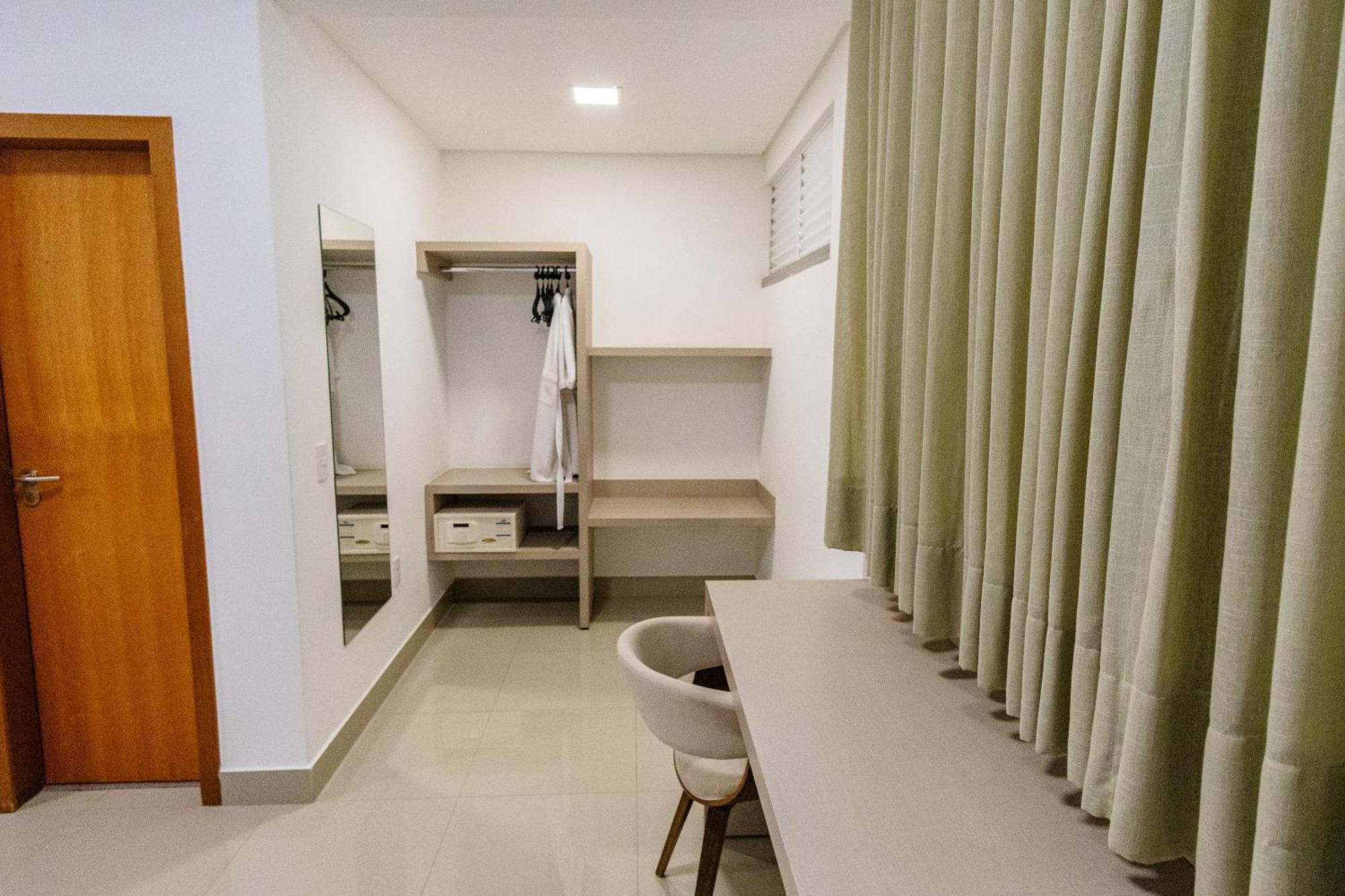 Liguori Hotel 特林达迪 外观 照片